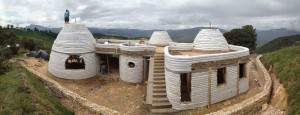 superadobe Vallejo desnuda